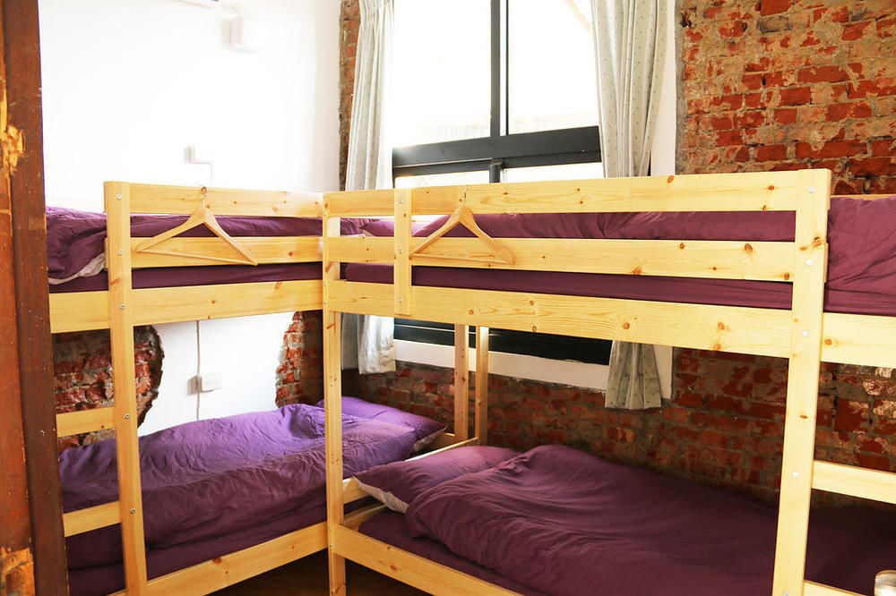 Meng Zi Bu _Dream Corner Hostel Тайнан Екстериор снимка